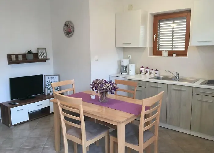 アパート Croatian